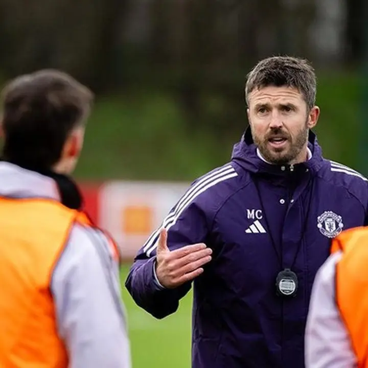 Michael Carrick Santai Hadapi ‘Mulut Pedas’ Eks Pemain Manchester United