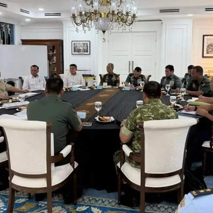 Prabowo Subianto Beri Arahan Strategis Pertahanan kepada Pimpinan TNI di Istana Merdeka