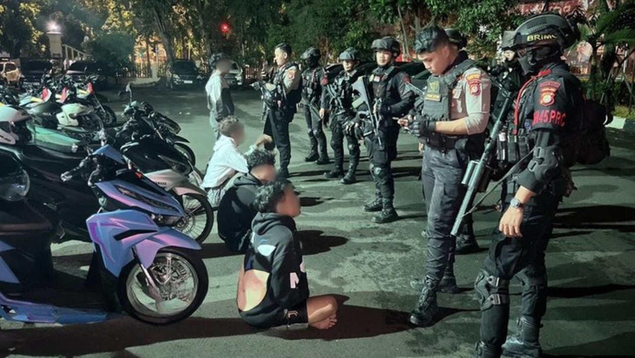 Polisi Gagalkan Tawuran dan Balap Liar di Jaktim, Sita Panah hingga Air Keras