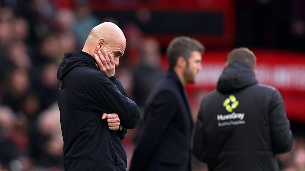 Pep Guardiola Akui Manchester City Layak Kalah dari Manchester United di Derby