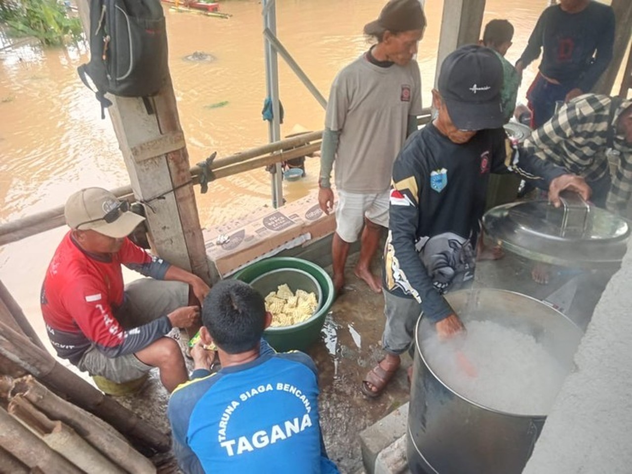 Kemensos Kirim Bantuan Rp515 Juta untuk Korban Banjir Pandeglang