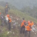 Cuaca Buruk dan Medan Terjal Hambat Pencarian Korban Pesawat ATR 42-500 di Sulsel