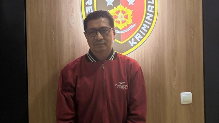 Oknum ASN Gresik Ditangkap Usai Lempar Batu ke Bus Trans Jatim, Batu Dibawa Sejak dari Rumah