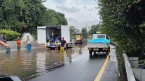 Banjir 30 Cm di Tol Bandara Soetta, Pompa Dikerahkan untuk Atasi Genangan