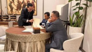 Prabowo Subianto Bertemu Sufmi Dasco Ahmad di Halim Sebelum ke London