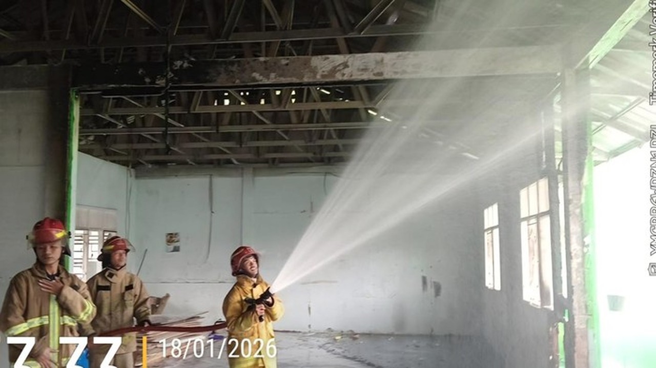 Gudang Logistik Pesantren di Bogor Dilalap Api, Diduga Korsleting Listrik