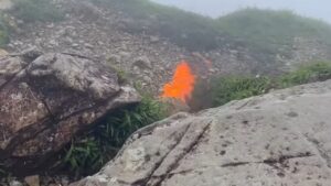 Dua Pendaki Nyaris Terkena Serpihan Pesawat ATR 42-500 yang Jatuh di Gunung Bulusarung