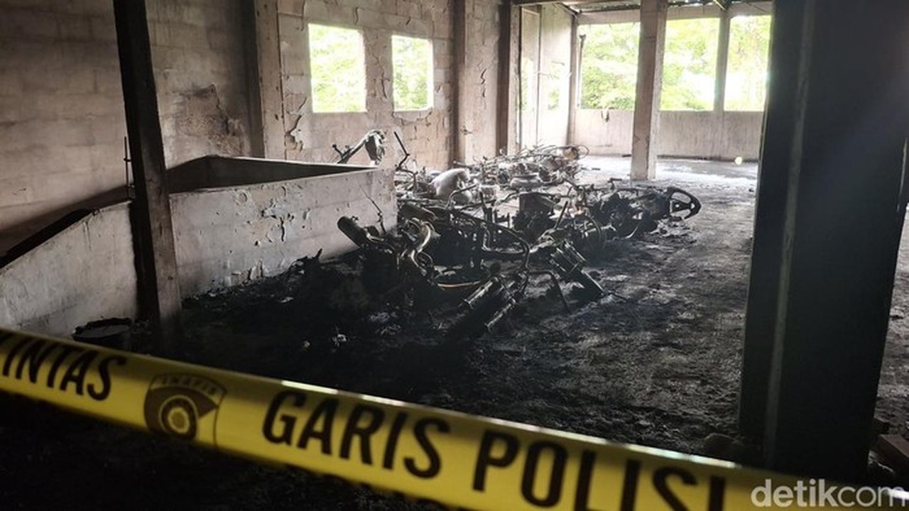 Alarm Motor Berbunyi Tiga Kali, 19 Motor Hangus Terbakar di Penitipan Stasiun Bogor