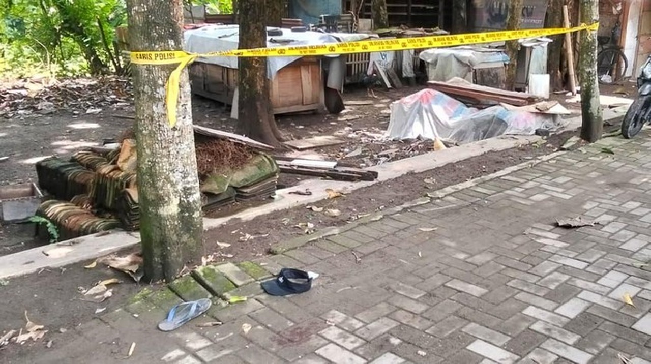 Mahasiswa di Bantul Tewas Ditusuk Teman Akibat Motor Tabrak Pohon