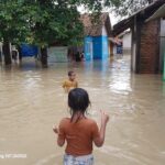 Kemensos Kirim Bantuan Logistik untuk Ribuan Korban Banjir di Bekasi