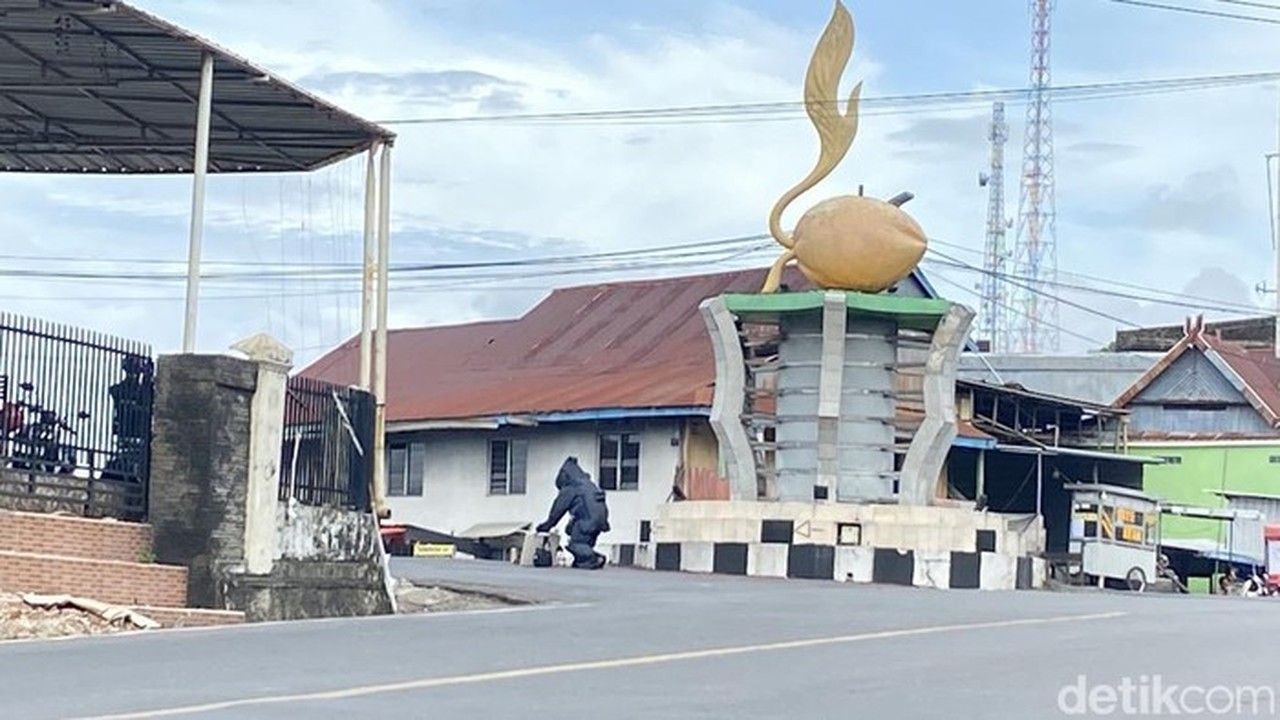 Ransel Misterius di Tugu Tunas Kelapa Parepare, Tim Gegana Dikerahkan untuk Sterilisasi Ransel Misterius di Tugu Tunas Kelapa Parepare, Tim Gegana Dikerahkan untuk Sterilisasi