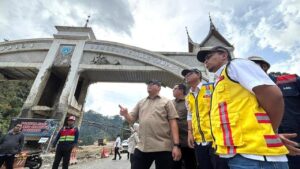 Andre Rosiade Pantau Perbaikan Jalan Lembah Anai, Target Tuntas Juli 2026