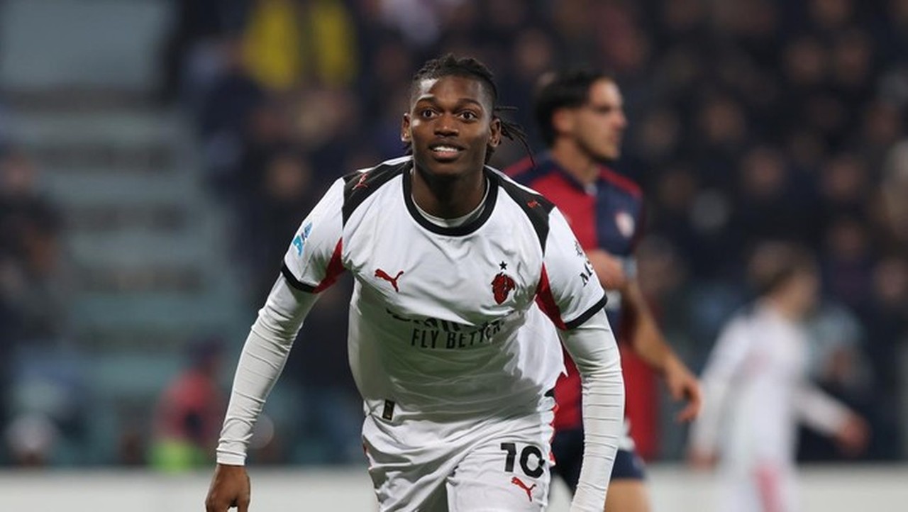 AC Milan Taklukkan Cagliari 1-0 Berkat Gol Tunggal Rafael Leao, Puncaki Klasemen Serie A