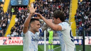 Duet Maut Pio Esposito dan Lautaro Martinez Pertahankan Inter Milan di Puncak Klasemen Serie A