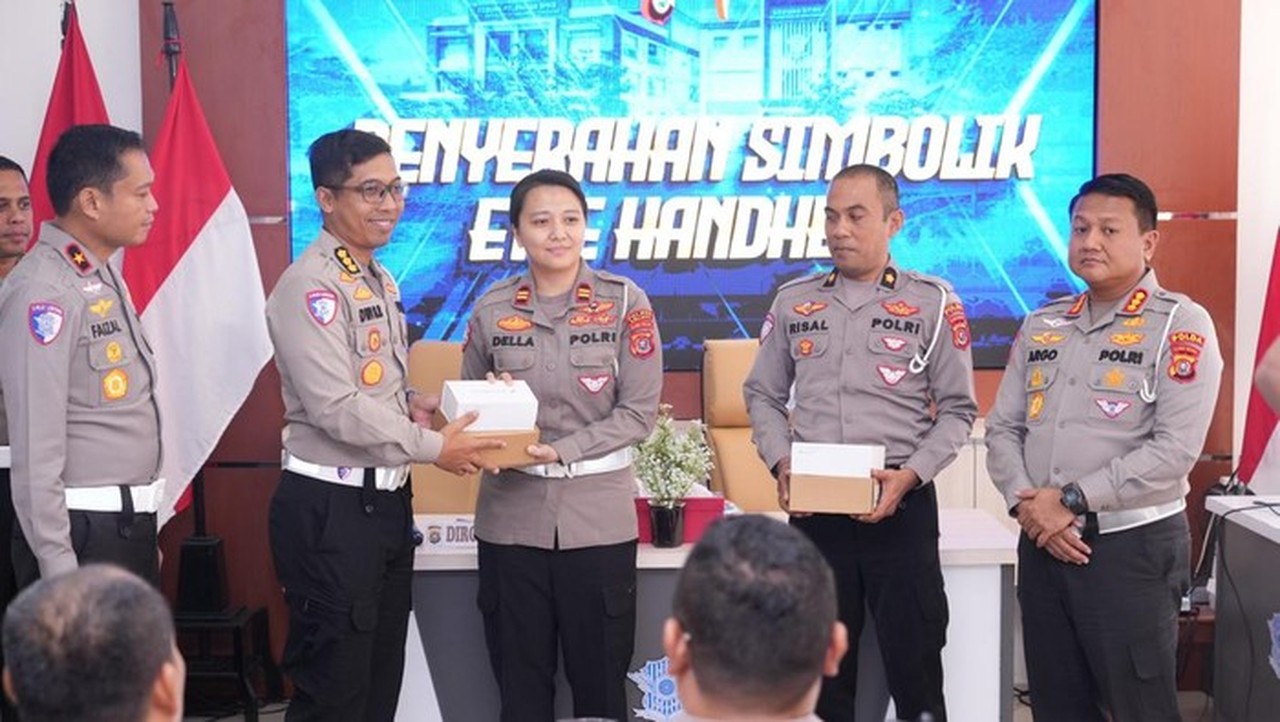 Korlantas Polri Gelar ETLE Mobile Handheld di Sulawesi Tenggara untuk Penegakan Hukum Modern