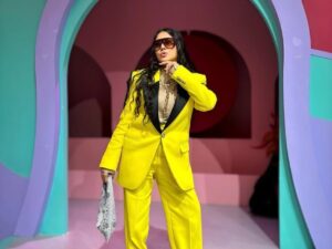 Sania Santai Tampil ‘Menyala’ dengan Busana Desainer Lokal dan Tas Mewah Alexander Wang