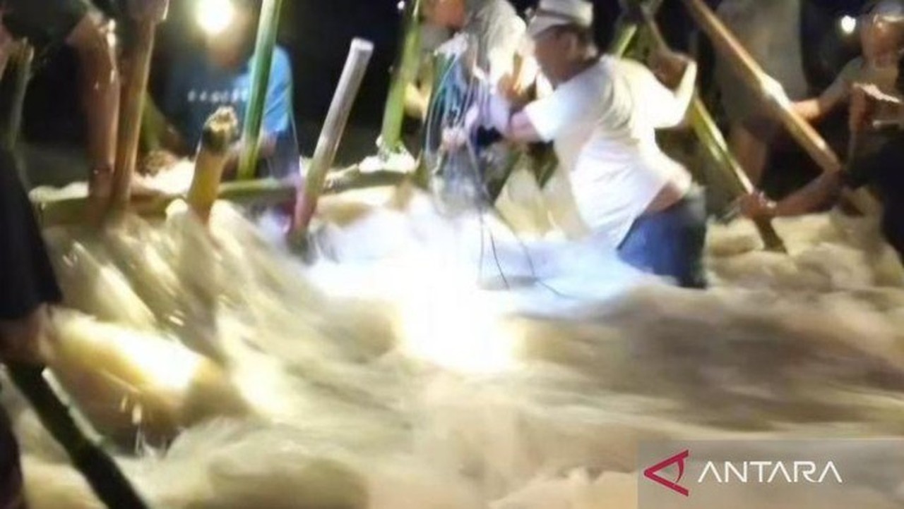 Tanggul Citarum di Muaragembong Jebol, Ratusan Rumah Warga Terendam Banjir