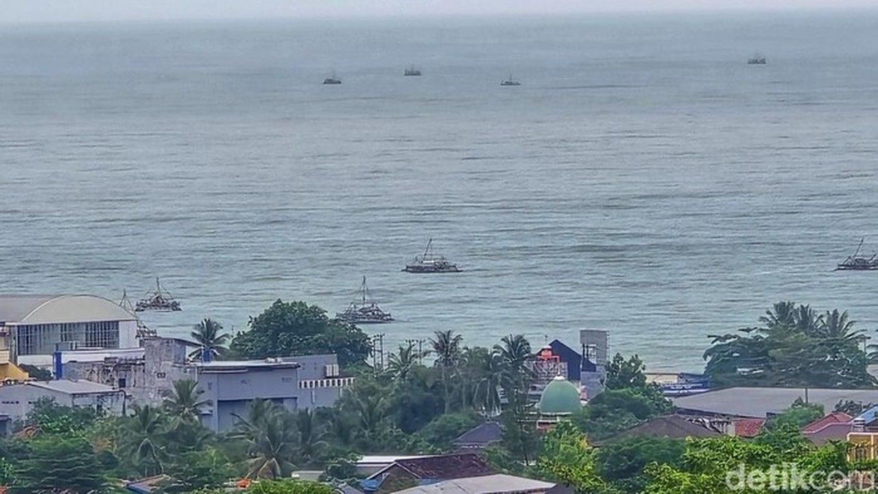 BMKG Peringatkan Banjir Rob dan Gelombang Tinggi di Pesisir Jabar Hingga 22 Januari