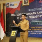 Wamendagri Dorong Pengelolaan Stadion Sepak Bola Berdayakan UMKM Lokal