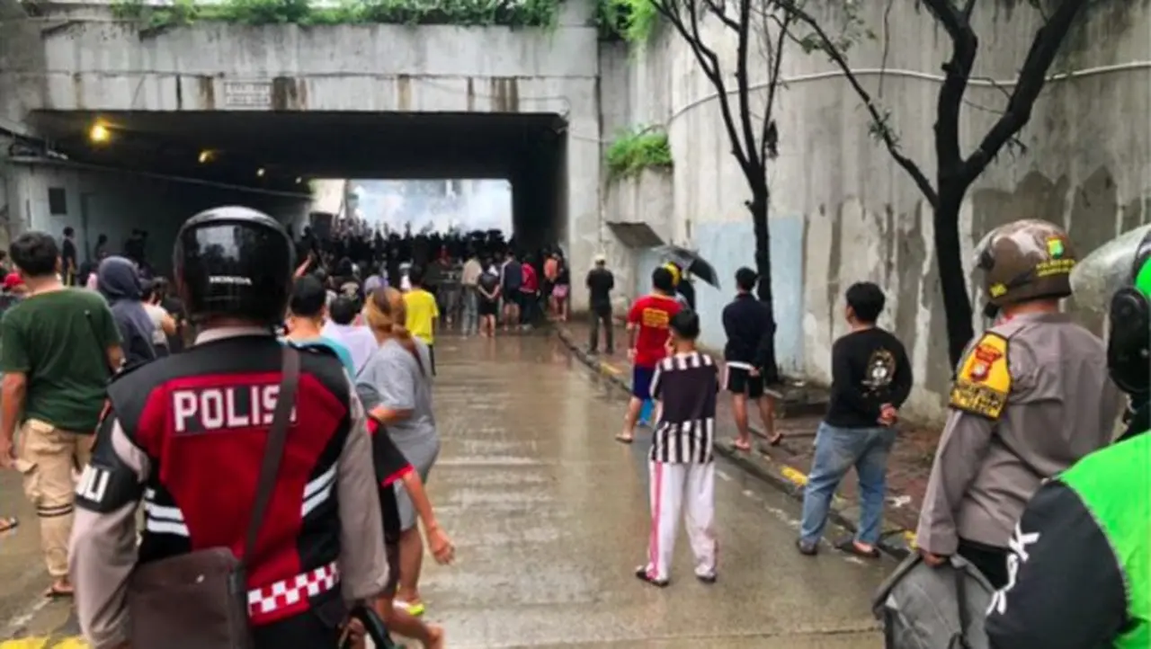 Foto: Tawuran Antarwarga Kembali Terjadi Di Underpass Manggarai, Jakarta Selatan (jaksel). Tawuran Telah Dibubarkan Kepolisian. (dok Polres Jaksel)