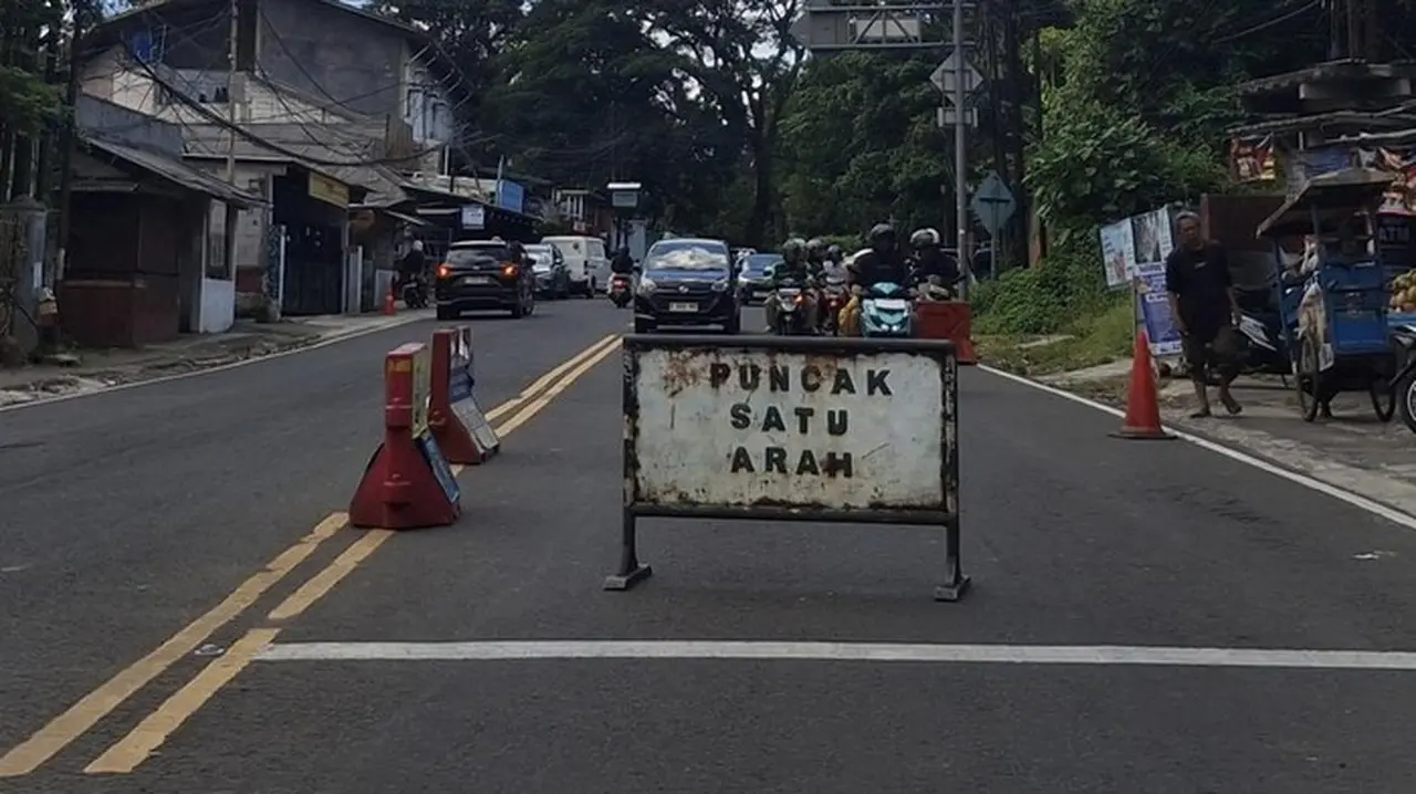 Ilustrasi/jalur Puncak Bogor (foto: Muchamad Sholihin/detikcom)