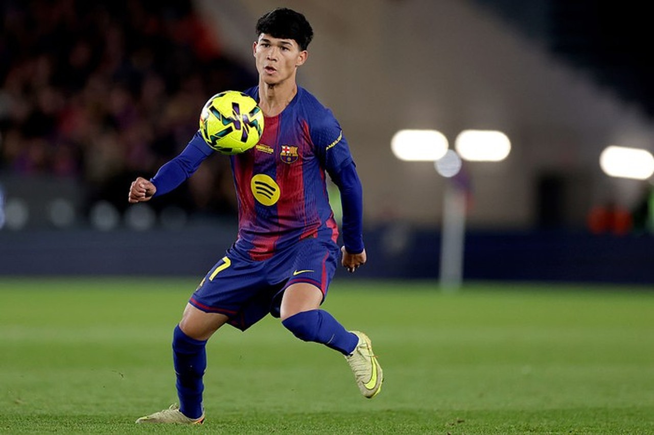 Dro Fernandez Ingin Tinggalkan Barcelona Demi PSG, Fokus Utama Bukan Uang