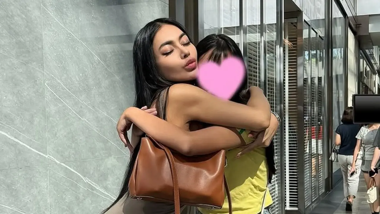 Kebersamaan Denada Dengan Aisha Yang Sudah Beranjak Dewasa. Foto: Instagram/@denadaindonesia