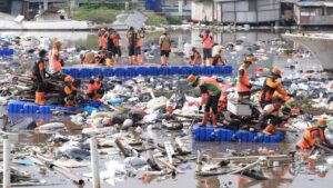 Ratusan Ton Sampah di Muara Baru Jakut, DPRD DKI Desak Pelaku Diberi Sanksi Tegas