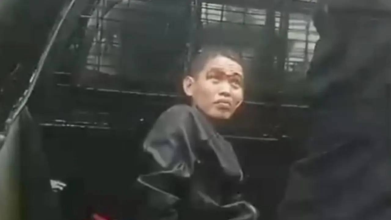 Foto: Pelaku Pembunuhan Anak Politikus Pks Cilegon, Maman Suherman, Ditangkap Polisi Saat Dipergoki Mencuri Di Rumah Eks Anggota Dprd Cilegon Roisudin Sayuri. (dok Ist)