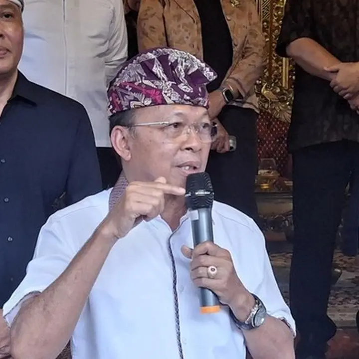 Gubernur Koster Siapkan Aturan Saldo Minimal Wisatawan Asing di Bali, Demi Pariwisata Berkualitas