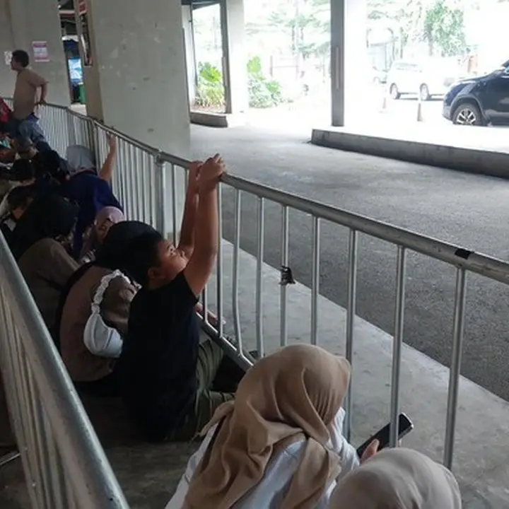 Antrean Panjang di Planetarium TIM, Warga Rela Datang Pagi Demi Tiket Sesi Terakhir