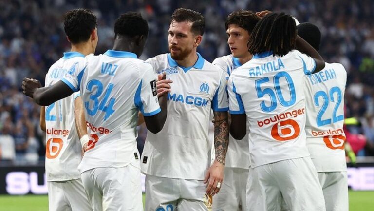 Roberto De Zerbi: Marseille Akan Bermain Menyerang Lawan Liverpool di Liga Champions