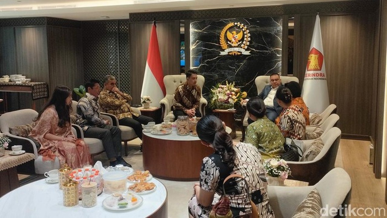 Paku Buwono XIV Temui Dasco di DPR, Bahas Konflik dan Pengelolaan Keraton Solo