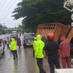 Truk Rem Blong Tabrak Separator di GDC Depok, Lalin Sempat Terganggu