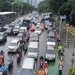 Demo di Jalan Sudirman Sebabkan Kemacetan Parah Arah Senayan Siang Ini