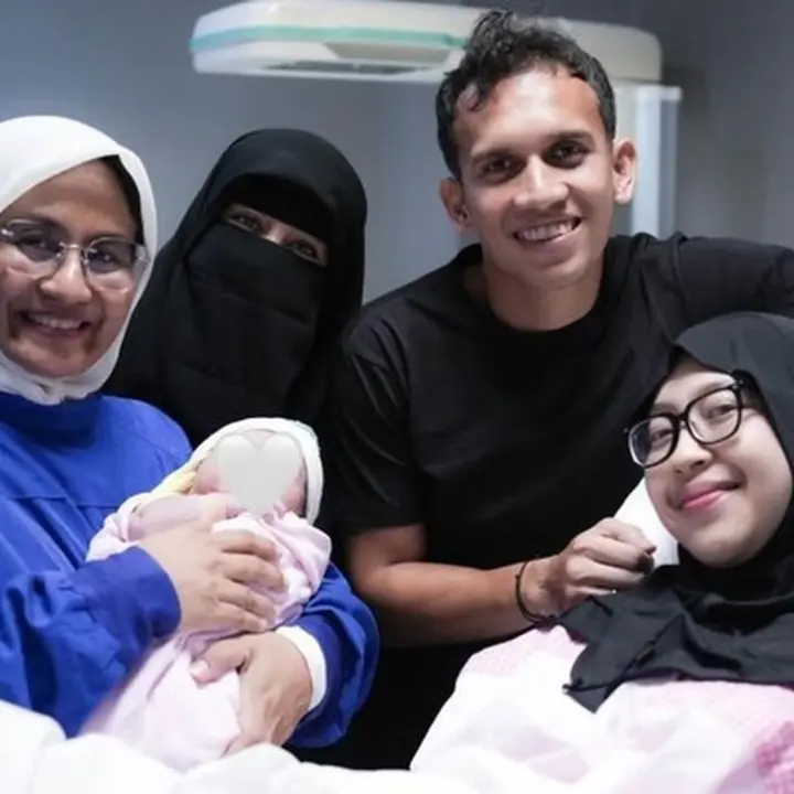 Umi Pipik Ungkap Peran Sigap Egy Maulana Vikri Urus Buah Hati Sejak Persalinan