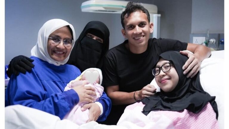 Umi Pipik Ungkap Peran Sigap Egy Maulana Vikri Urus Buah Hati Sejak Persalinan Umi Pipik Ungkap Peran Sigap Egy Maulana Vikri Urus Buah Hati Sejak Persalinan