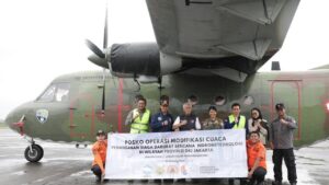 BPBD Jakarta Lanjutkan Operasi Modifikasi Cuaca Hari Terakhir untuk Antisipasi Banjir