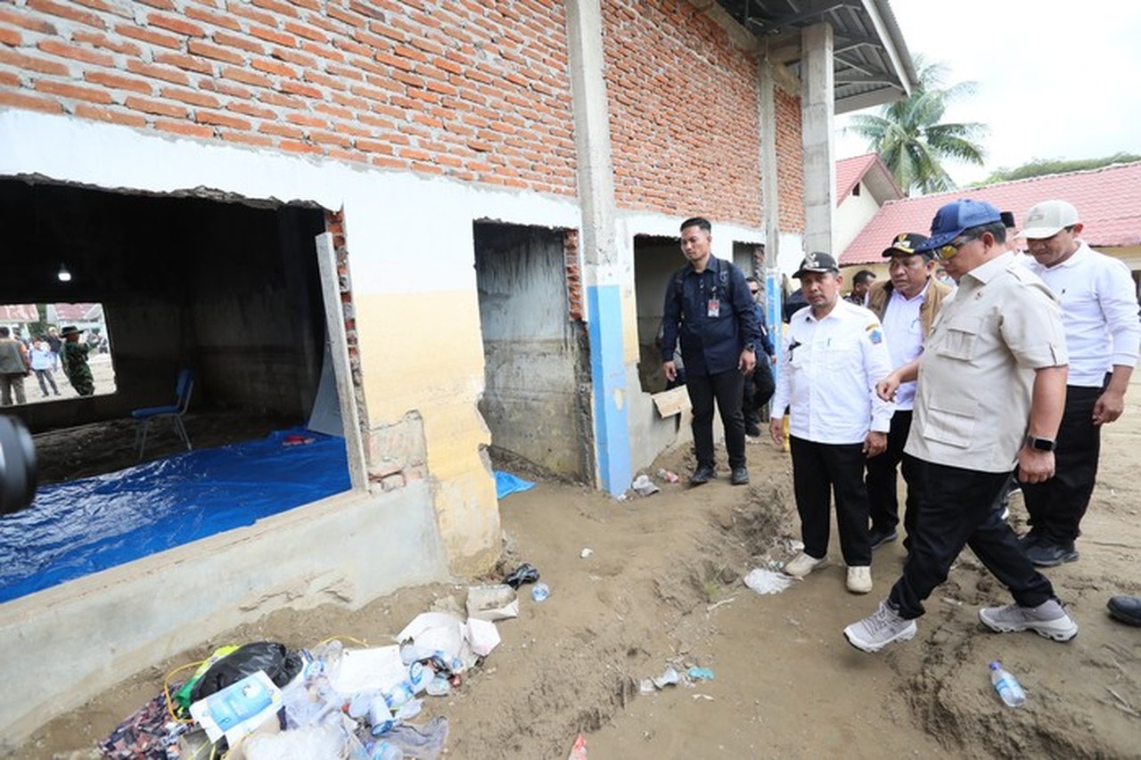 Tito Karnavian Desak Percepatan Renovasi Sekolah Terdampak Banjir di Pidie Jaya Tito Karnavian Desak Percepatan Renovasi Sekolah Terdampak Banjir di Pidie Jaya