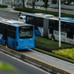 Banjir Jakarta: Genangan Air Hantui Perjalanan TransJakarta dan Mikrotrans, Sejumlah Rute Dialihkan