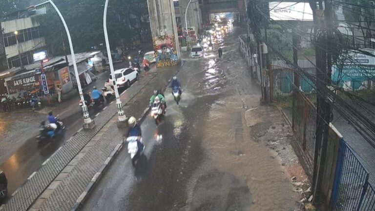 Jakarta Terendam Banjir Pagi Ini, Genangan Air Capai 50 Cm di Sejumlah Titik