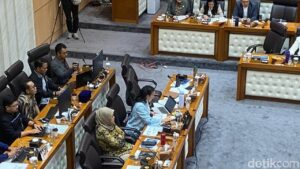 Rahayu Saraswati Pimpin Rapat Komisi VII DPR dengan Menteri Ekonomi Kreatif Bahas UU