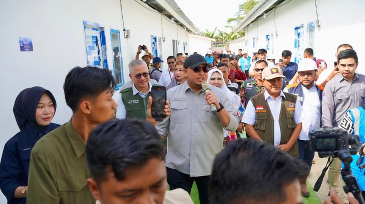 Komisi VI DPR Tinjau Huntara Korban Bencana Sumbar, Progres 90% dalam 8 Hari