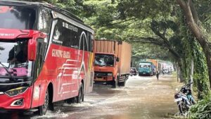Banjir Kembali Landa Jalur Pantura Pati, Lalin Dialihkan Sementara