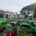 Sopir Angkot Bogor Demo di Balai Kota, Tolak Kebijakan Penghapusan Angkot Tua