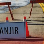 Flyover Pesing Jakarta Barat Tergenang Akibat Hujan Deras, Lalin Melambat