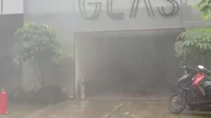 Rumah Sekaligus Kafe di Cempaka Putih Jakarta Pusat Dilalap Api, Penyebab Masih Misteri