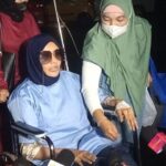 Doktif Penuhi Panggilan Polisi Pakai Kursi Roda, Akui Stres Memikirkan Richard Lee