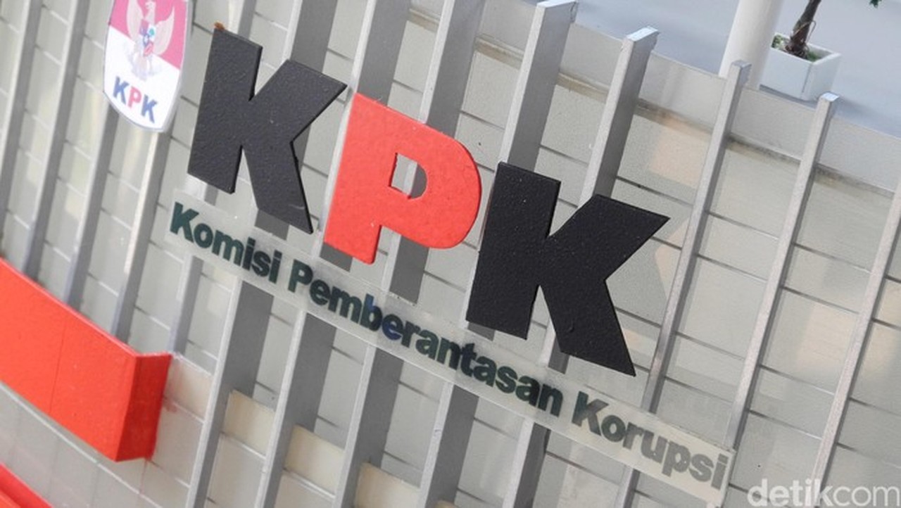 KPK Geledah Rumah Kadis PUPR dan DPMPTSP Madiun Terkait Kasus Dugaan Pemerasan Wali Kota