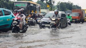 Banjir Jakarta Meluas Akibat Hujan Ekstrem, Pemprov DKI Tingkatkan Modifikasi Cuaca